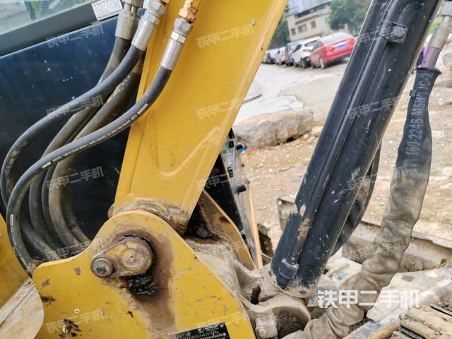 大臂根部?斜(工作和回轉(zhuǎn)裝置) 大臂根部?斜(工作和回轉(zhuǎn)裝置)