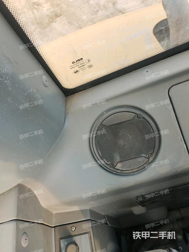 后窗玻璃角標(biāo)（駕駛室部分）