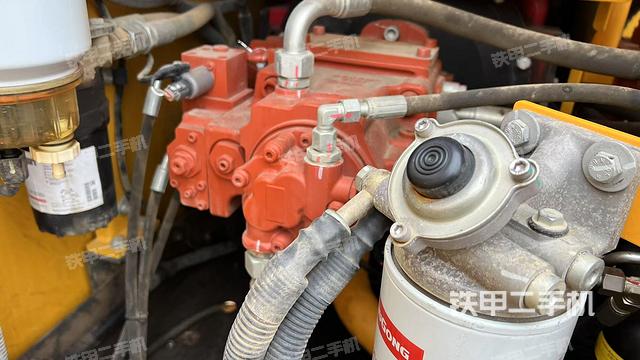 液壓泵室(大件艙室) 液壓泵室(大件艙室)