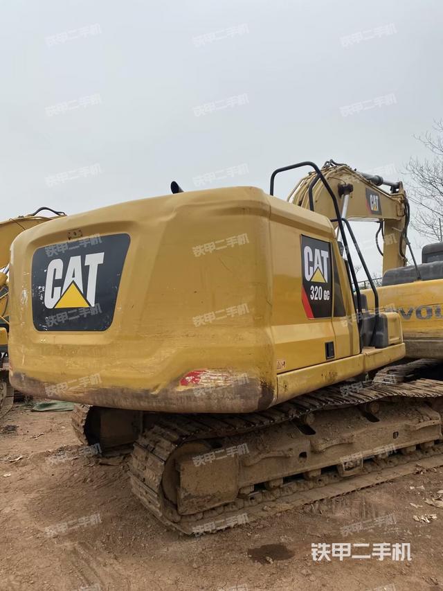 卡特彼勒新一代CAT®320 GC 液压挖掘机的设备实拍-第3张实拍照片