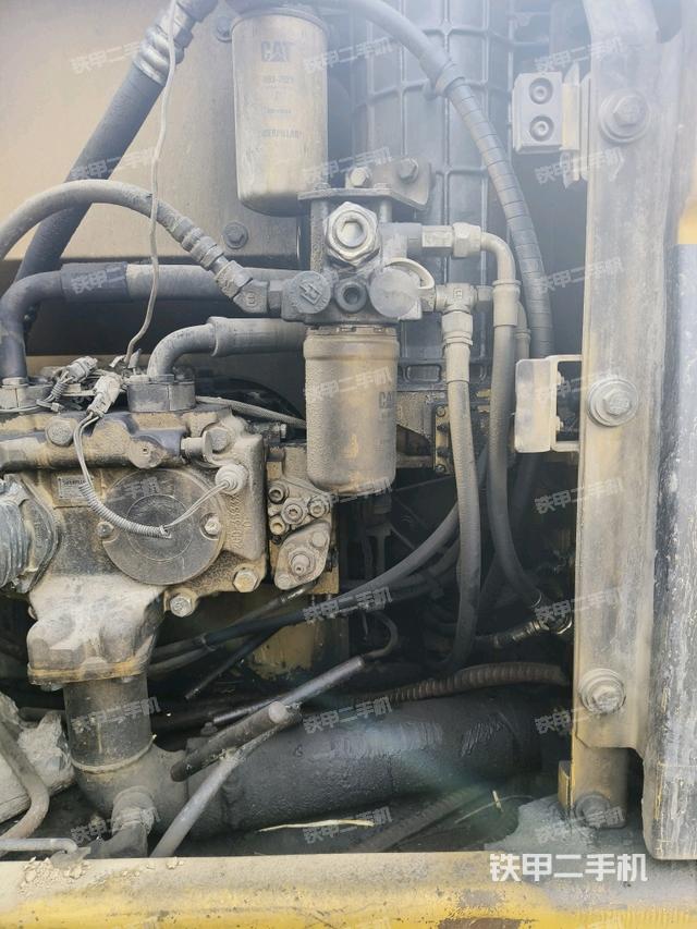 液壓泵斜45?左（大件艙室）