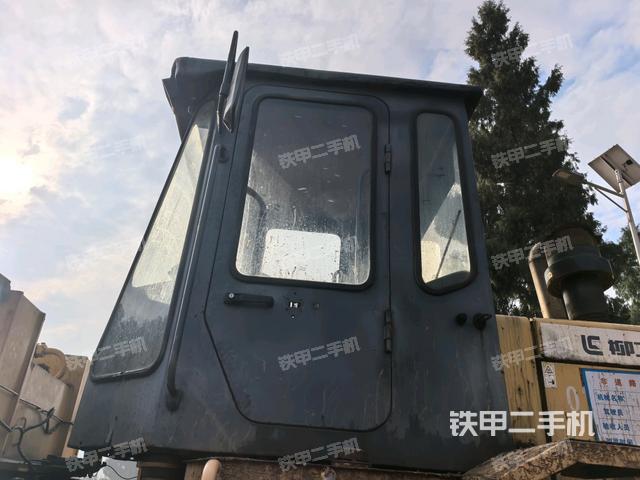 駕駛室正側(cè)（駕駛室部分）