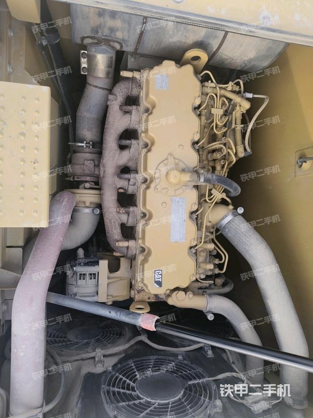 發(fā)動(dòng)機(jī)室（上車部件）