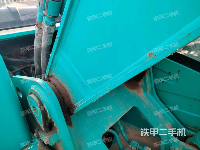 大臂根部?斜視(工作和回轉(zhuǎn)裝置) 大臂根部?斜視(工作和回轉(zhuǎn)裝置)