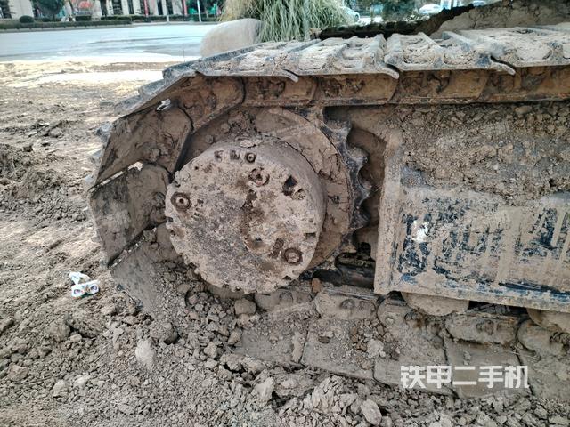 左驅(qū)動(dòng)輪(行走機(jī)構(gòu)) 左驅(qū)動(dòng)輪(行走機(jī)構(gòu))