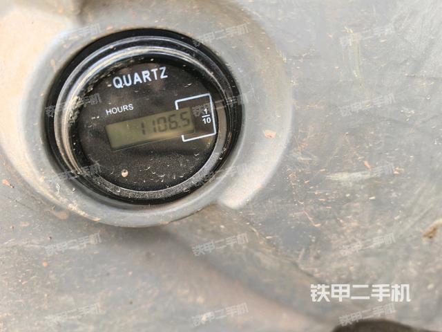 駕駛室左前45度(駕駛室部分) 駕駛室左前45度(駕駛室部分)