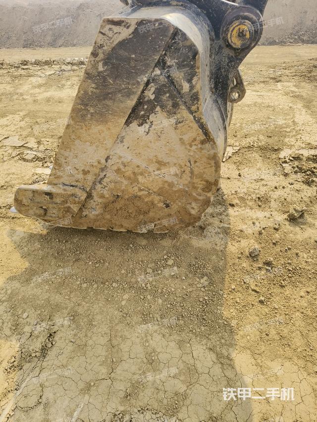 大臂油缸整體?豎拍（工作和回轉(zhuǎn)裝置）