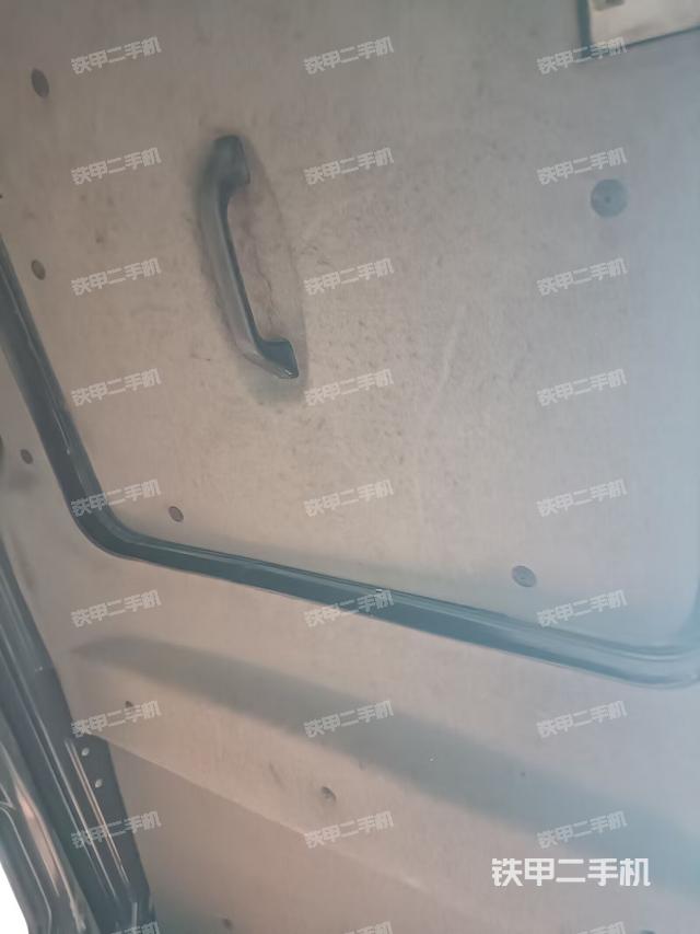 頂棚整體（駕駛室部分）