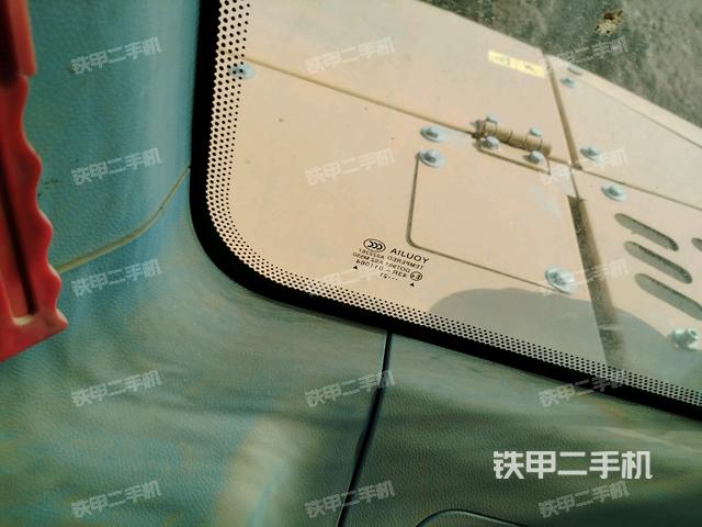 后窗玻璃角標(biāo)（駕駛室部分）