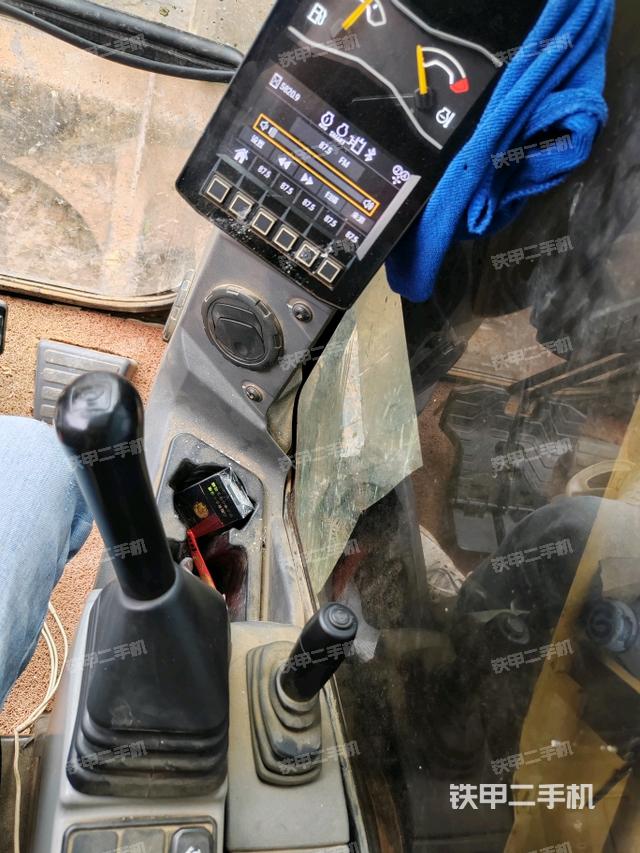 后窗玻璃角標(biāo)（駕駛室部分）