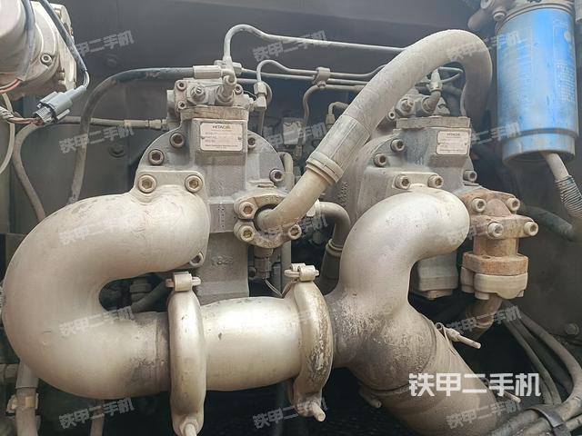 液壓泵斜45?左（大件艙室）