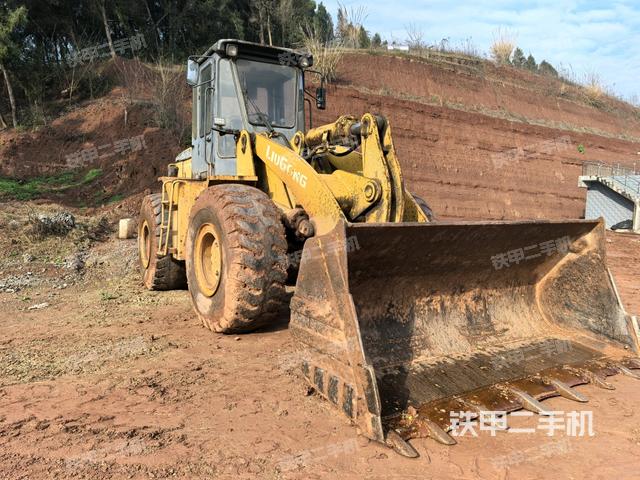 右前45°（整機外觀）