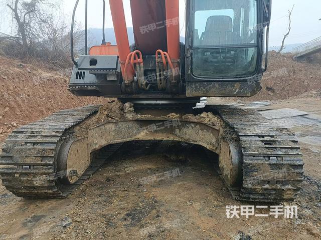 大臂油缸整體?豎拍（工作和回轉(zhuǎn)裝置）