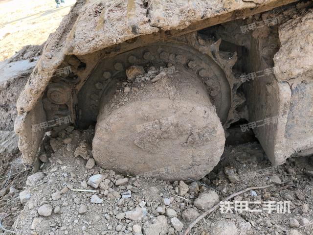 右驅(qū)動(dòng)輪（行走機(jī)構(gòu)）