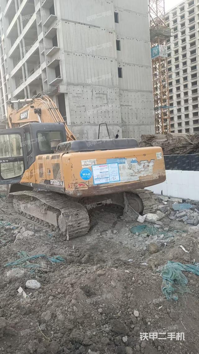 整機(jī)右后45°(整機(jī)外觀) 整機(jī)右后45°(整機(jī)外觀)