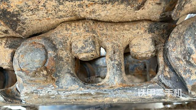 右驅(qū)動(dòng)輪（行走機(jī)構(gòu)）