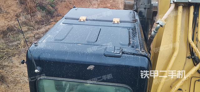 驾驶室顶部（整机外观）