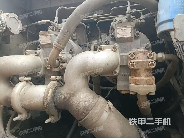 液壓泵斜45?右（大件艙室）