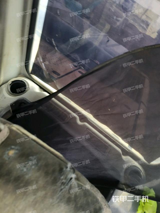 座椅左側(cè)控制臺/音響/含左手柄（駕駛室部分）