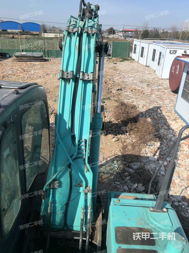 大臂背部俯視（工作和回轉(zhuǎn)裝置）