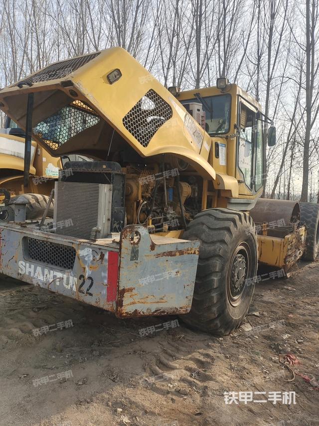 右后45°（壓路機整機外觀）