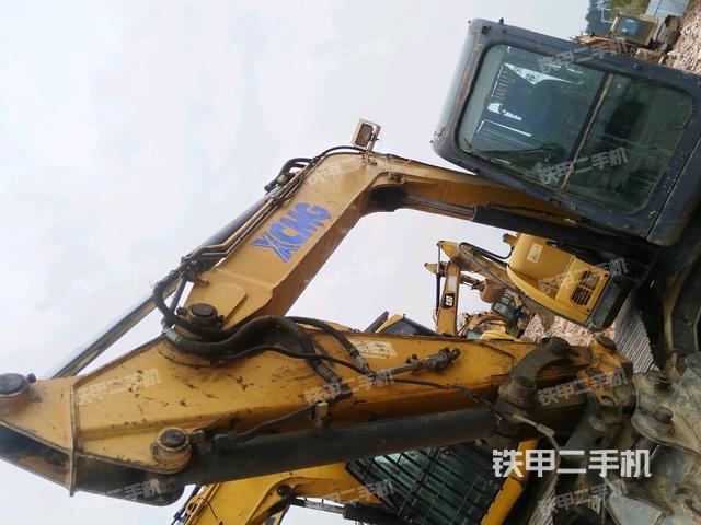 小臂整體右前(工作和回轉裝置) 小臂整體右前(工作和回轉裝置)