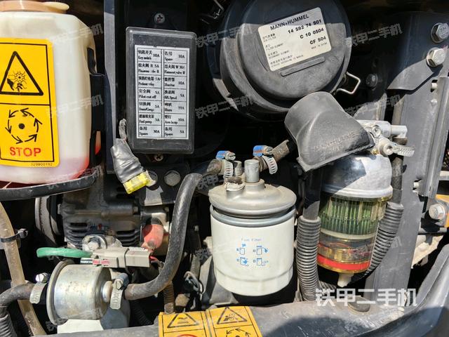 發(fā)動(dòng)機(jī)室(上車部件) 發(fā)動(dòng)機(jī)室(上車部件)