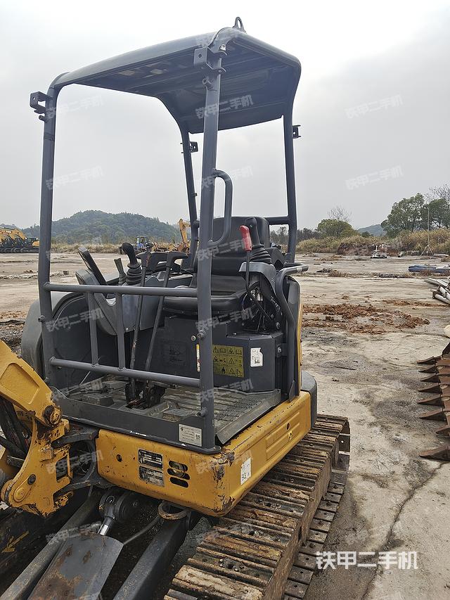 驾驶室整体（整机外观）