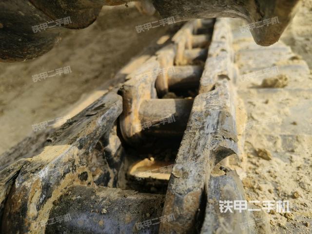 右側(cè)行走馬達蓋板（行走機構(gòu)）