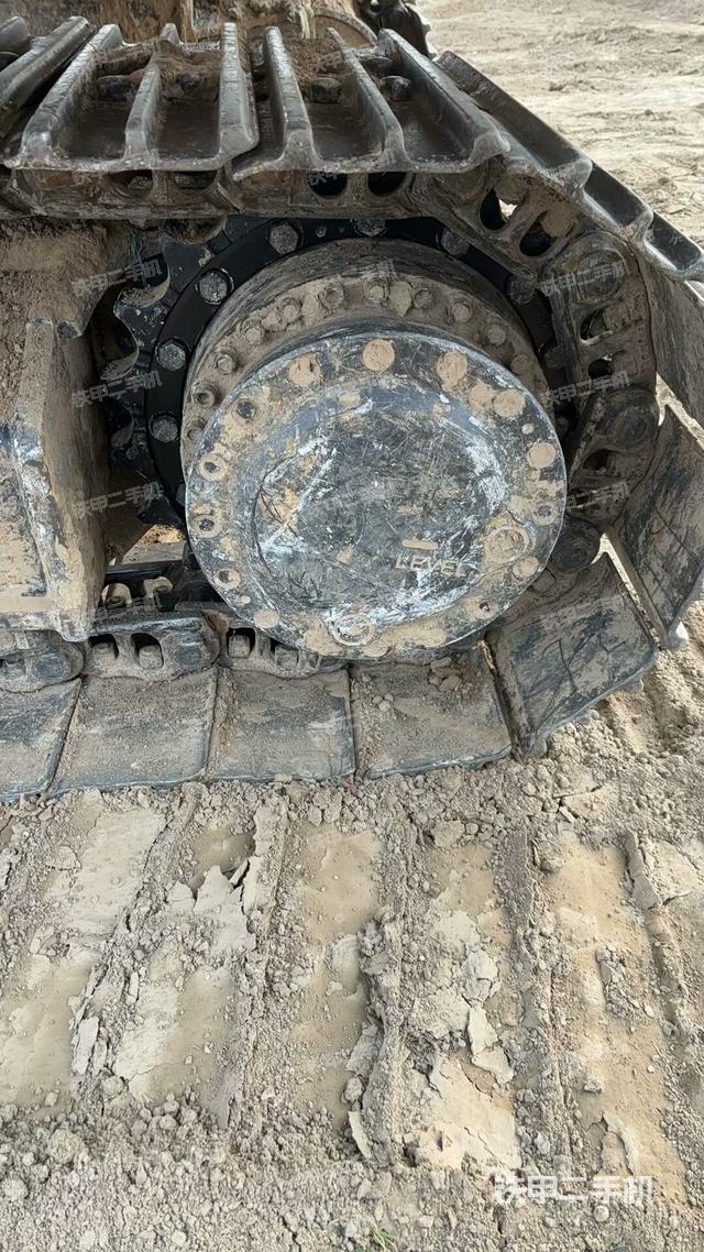 左導(dǎo)向輪（行走機(jī)構(gòu)）