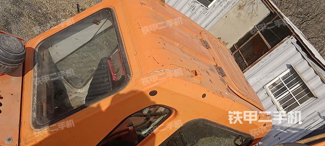 駕駛室頂部（整機(jī)外觀）