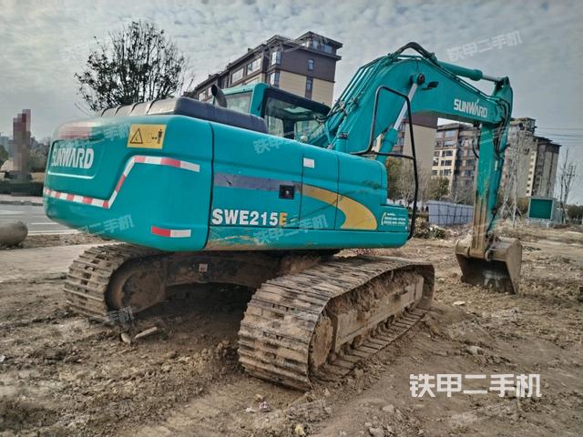 右后45(整機(jī)外觀) 右后45(整機(jī)外觀)