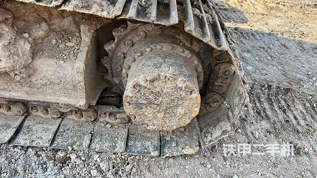 左驅(qū)動(dòng)輪(行走機(jī)構(gòu)) 左驅(qū)動(dòng)輪(行走機(jī)構(gòu))