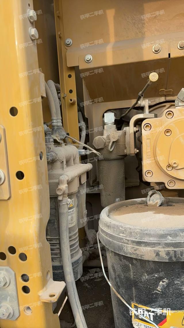 液壓泵斜45?左（大件艙室）