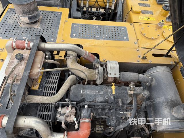發(fā)動機(jī)整體俯視(整機(jī)外觀) 發(fā)動機(jī)整體俯視(整機(jī)外觀)