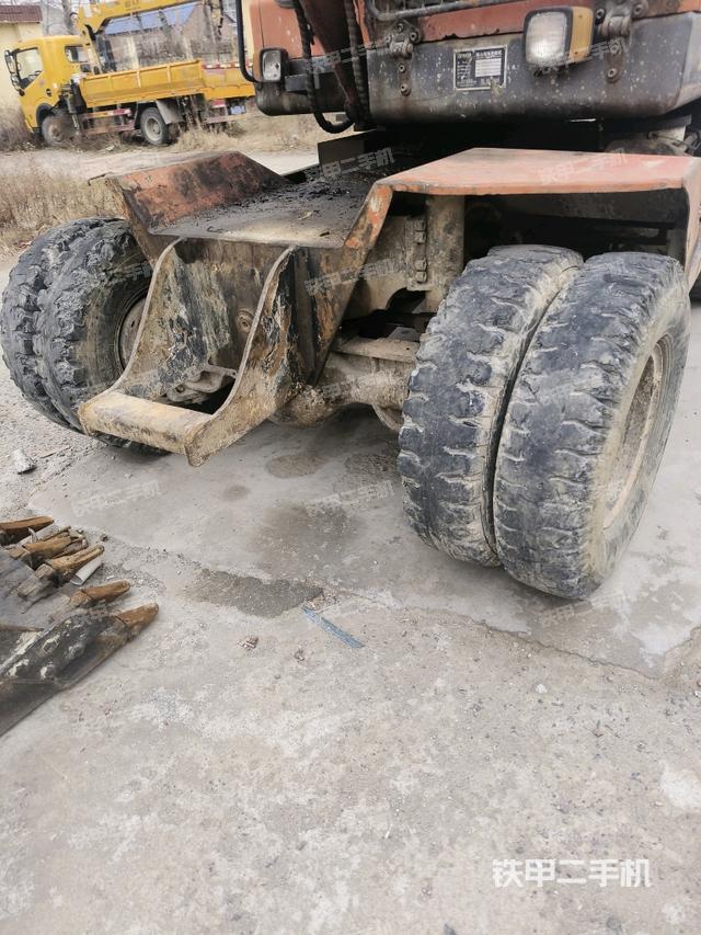 右側行走馬達蓋板（行走機構）