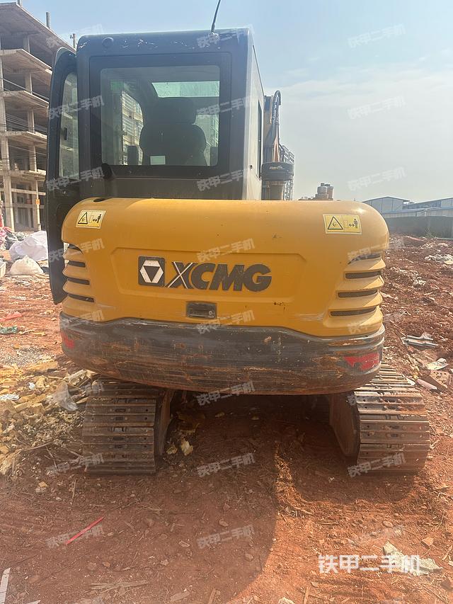 驾驶室顶部（整机外观）