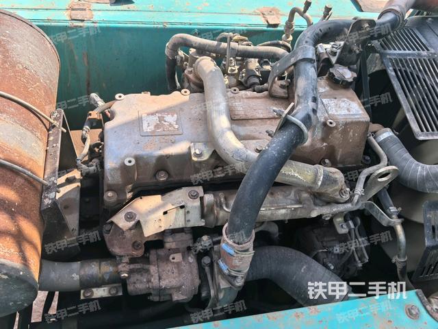 駕駛室頂部俯視(上車部件) 駕駛室頂部俯視(上車部件)