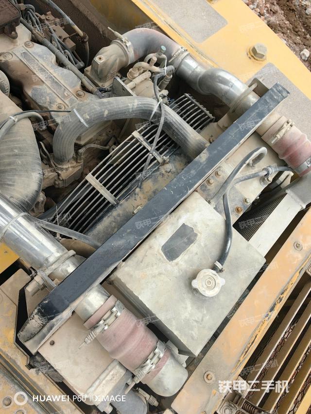 駕駛室頂部俯視(上車(chē)部件) 駕駛室頂部俯視(上車(chē)部件)