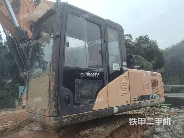 駕駛室整體（整機(jī)外觀）