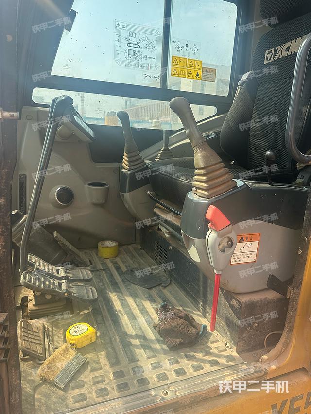 驾驶室整体（整机外观）