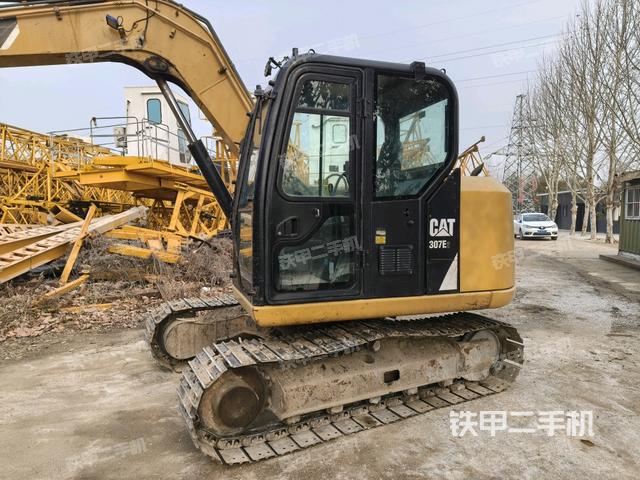 ?駕駛室正側(cè)（駕駛室部分）