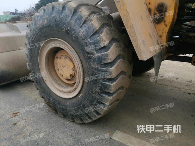 右后輪（行走機(jī)構(gòu)）