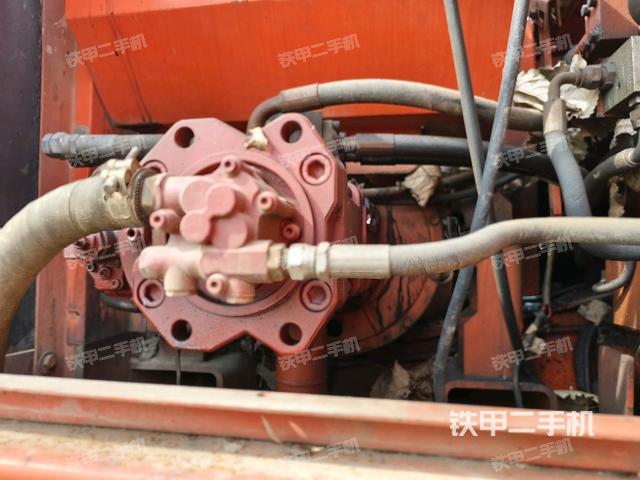 液壓泵斜45?右（大件艙室）