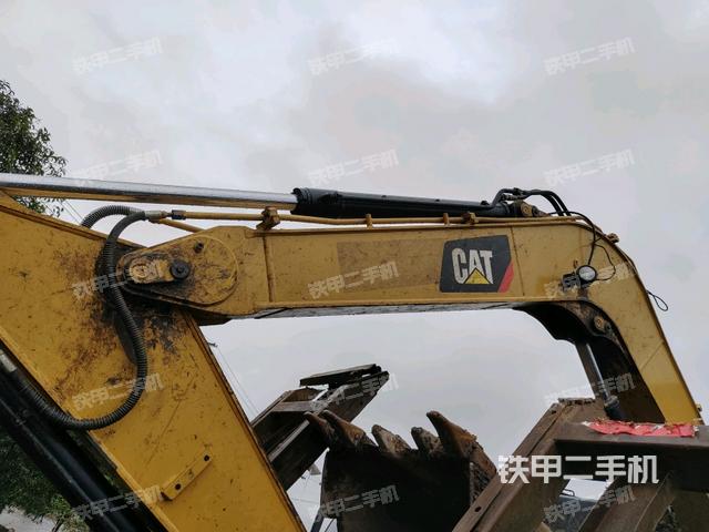 小臂整體左后（工作和回轉(zhuǎn)裝置）