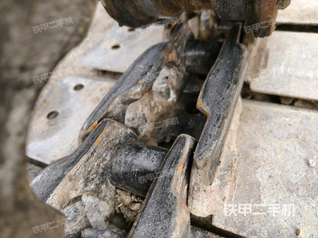 左側(cè)行走馬達蓋板（行走機構(gòu)）