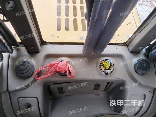 座椅后部(駕駛室部分) 座椅后部(駕駛室部分)