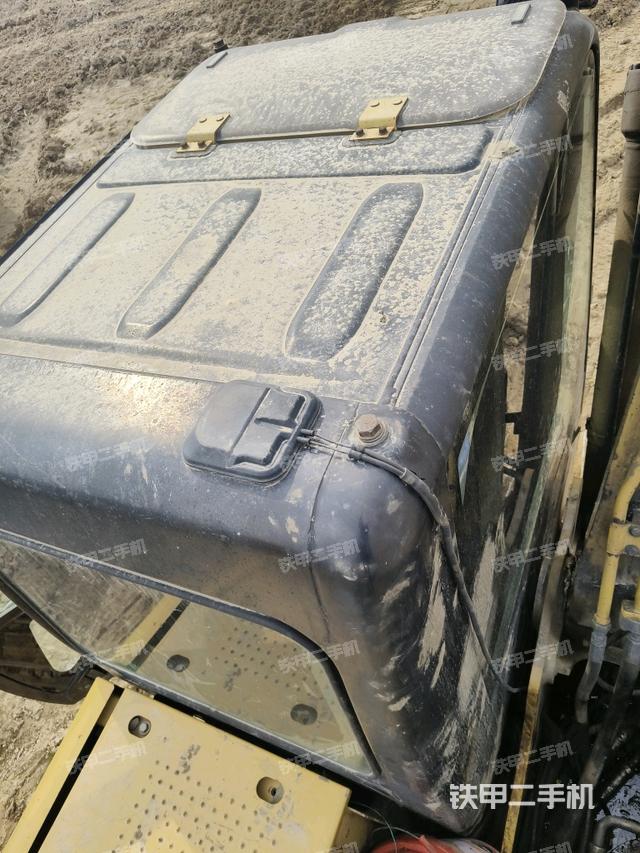 駕駛室頂部俯視（上車部件）