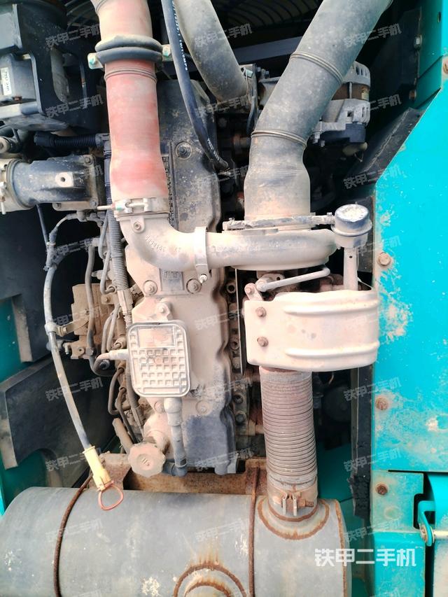 氣門(mén)室蓋螺絲特寫(xiě)(上車(chē)部件) 氣門(mén)室蓋螺絲特寫(xiě)(上車(chē)部件)