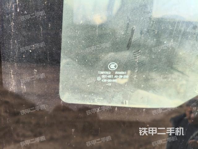 后窗玻璃角標(biāo)（駕駛室部分）